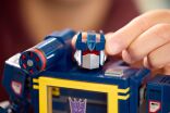 LEGO Icons Transformers Soundwave (10358) (16)