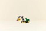 LEGO Technic John Deere 1470H Wheeled Harvester (42218) (11)