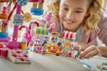 LEGO® Friends Candy & Cupcake Ferris Wheel (42700) (7)