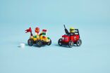 LEGO City Pizza vs. Fire Truck Race Car (60458) (8)