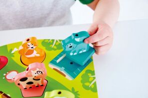 Hape Happy Puzzles Ξύλινο Παζλ Ζωάκια Φάρμας Με Ήχο (E1614A)