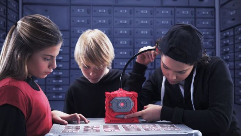 Spy X Spy Code (YL018) (2)