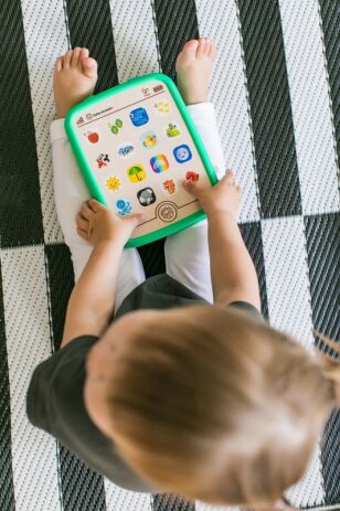 Hape Kids II Ξύλινο Magic Touch Curiosity Ταμπλετ (11778) (3)