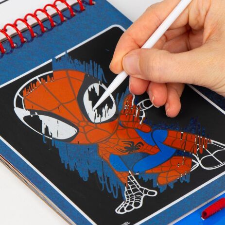 Cerda Spidey Scratch Book (2700001802) (2)