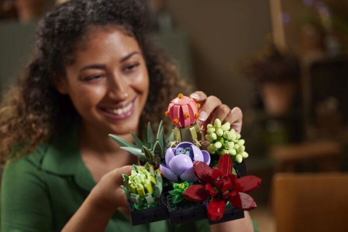 LEGO® Botanicals Succulents (10309) (7)