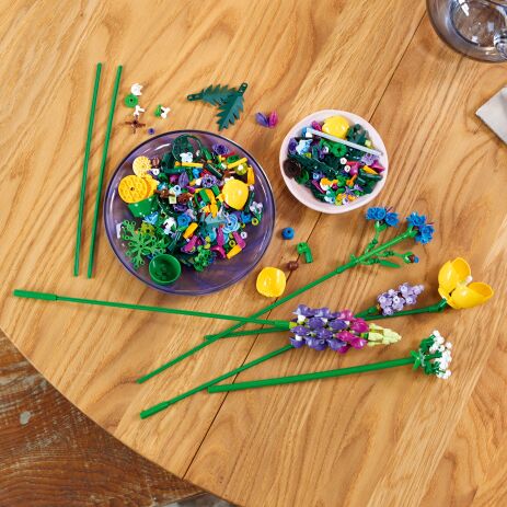 LEGO® Icons Botanicals Wildflower Bouquet (10313) (4)