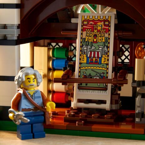 LEGO Icons Medieval Town Square (10332) (6)