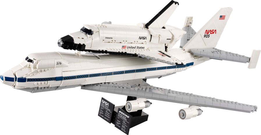 LEGO Icons Shuttle Carrier Aircraft (10360) (1)