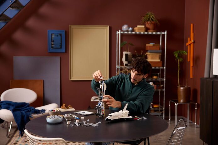 LEGO Icons Shuttle Carrier Aircraft (10360) (7)