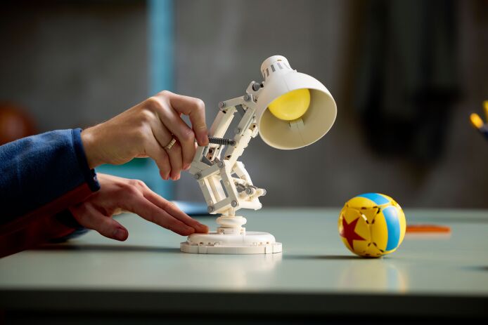 LEGO Ideas Disney Luxo JR. (21357) (8)