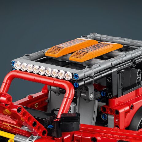 LEGO Technic Ford Bronco Suv (42213) (3)