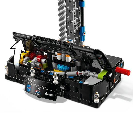 LEGO® Technic Nasa Artemis Space Launch System Rocket (42221) (4)