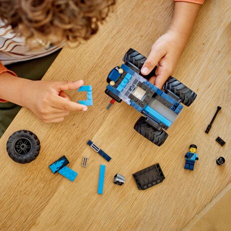 LEGO City Blue Monster Truck (60402) (2)