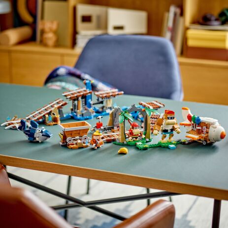 LEGO® Super Mario Diddy Kong's Mine Cart Ride Expansion Set (71425) (10)