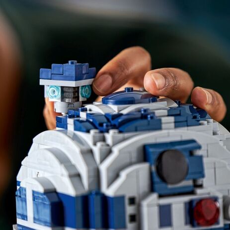 LEGO® Star Wars R2-D2 (75308) (2)