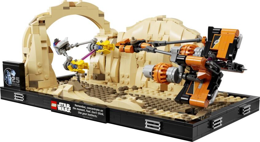LEGO Star Wars Mos Espa Podrace Diorama (75380) (1)