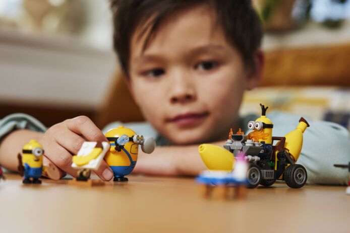 LEGO Minions & Banana Car (75580) (6)