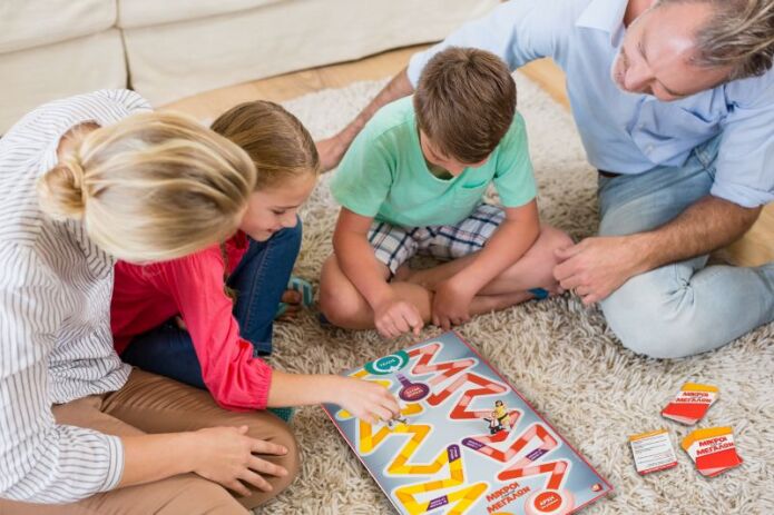 Επιτραπέζιο Μικροί Εναντίον Μεγάλων (1040-21713) (2)