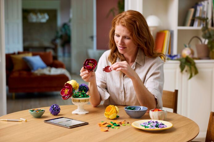 LEGO® Botanicals Flower Arrangement (10345) (3)