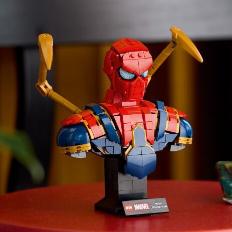 LEGO Super Heroes Iron Spider-Man Bust (76326) (2)