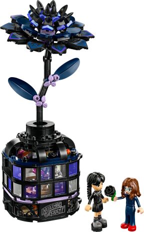 LEGO Wednesday: Black Dahlia Flower (76784) (1)