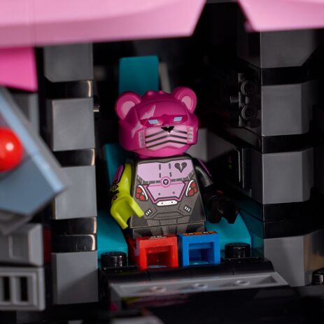 LEGO Fortnite Mecha Team Leader (77078) (3)