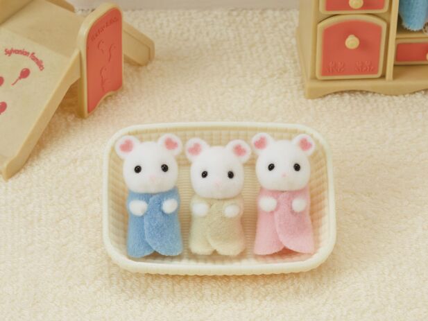 Sylvanian Families Marshmallow Mouse Triplets (5337) (2)