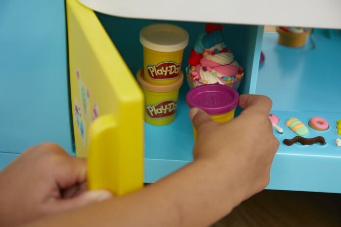 Playdoh Ultimate Ice Cream Truck Playset (F1039) (2)