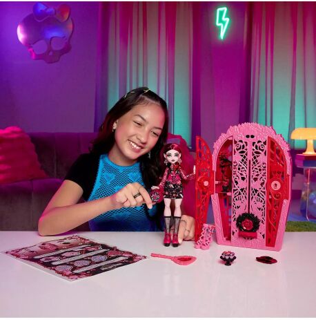 Monster High Midnight Garden-Draculaura (HYT72) (5)