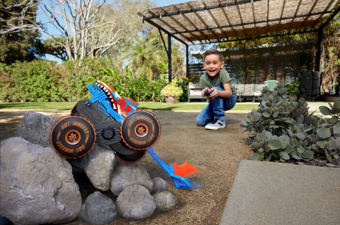 Hot Wheels Monster Trucks R/C Tiger Shark Που Σκαρφαλώνει 1:15 (JFR39) (3)