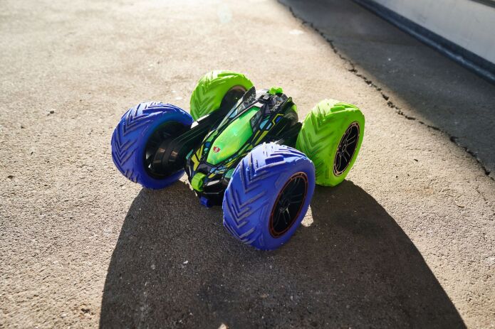 Dickie Τηλεκατευθυνόμενο Όχημα Cyber Flip 22cm RTR 1:18 (201105010) (4)