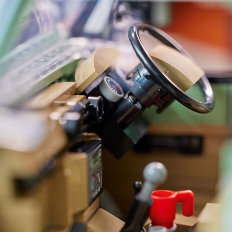 LEGO® Icons Land Rover Classic Defender 90 (10317) (2)