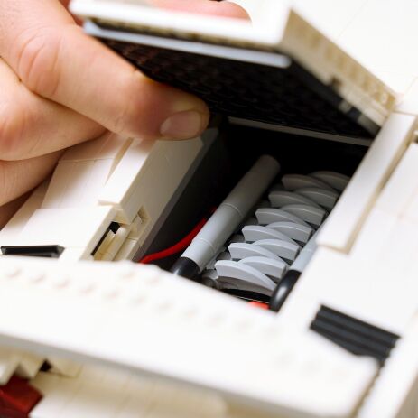 LEGO® Icons Lamborghini Countach 5000 Quattrovalvole (10337) (5)