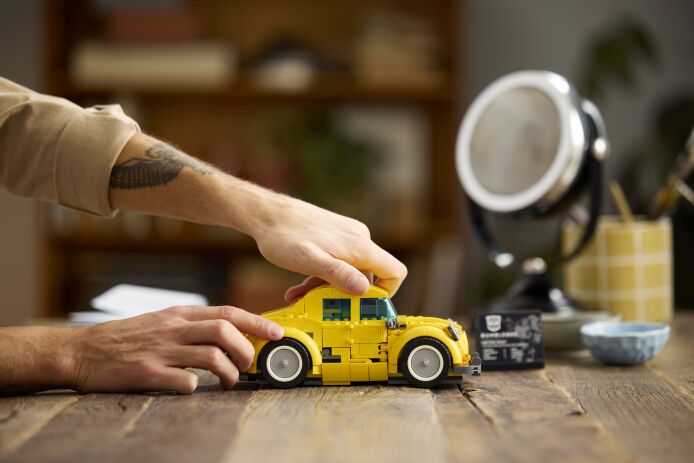 LEGO Icons Transformers Bumblebee (10338) (8)