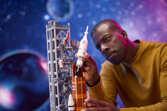 LEGO Icons Nasa Artemis Space Launch System (10341) (7)