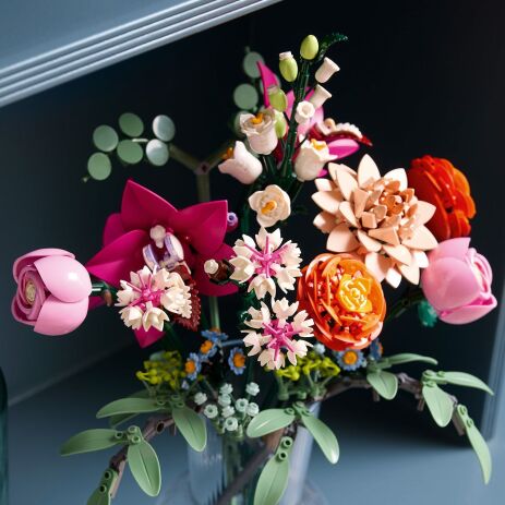 LEGO Botanicals Pretty Pink Flower Bouquet (10342) (3)
