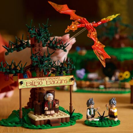 LEGO® Icons Lord Of Rings: The Shire (10354) (6)