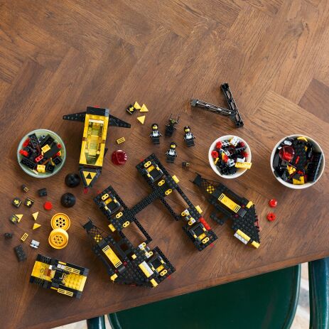 LEGO® Icons Blacktron Renegade (10355) (3)