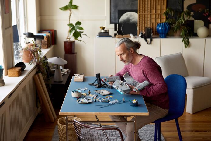 LEGO® Icons Star Trek: USS Enterprise NCC 1701-D (10356) (6)