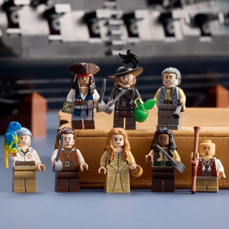 LEGO® Icons Captain Sparrow's Pirate Ship (10365) (6)