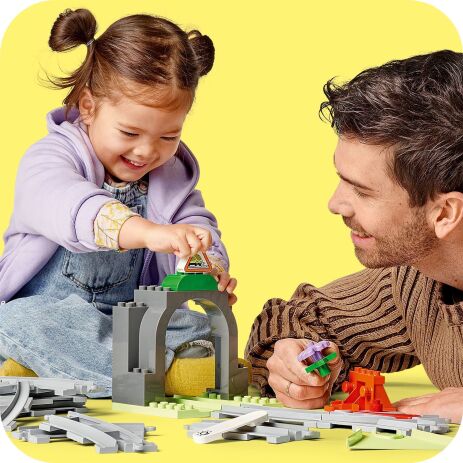 LEGO® Duplo Train Tunnel & Tracks Expansion Set (10425) (4)