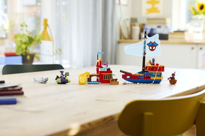 LEGO® Spidey: Team Spidey Pirate Ship (11208) (8)