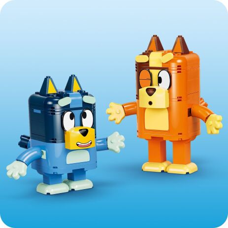 LEGO® Bluey Brick-Built Bluey Family (11217) (2)