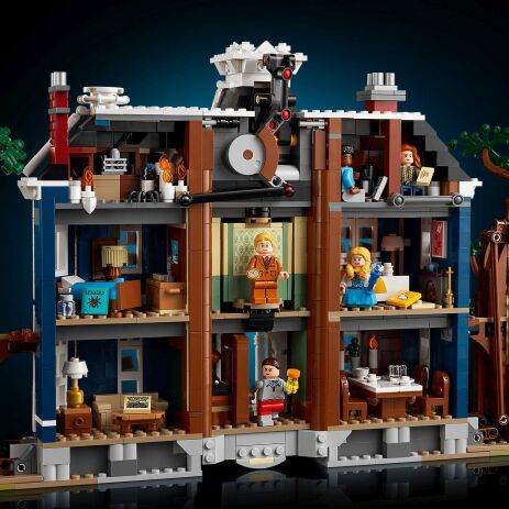 LEGO Icons Stranger Things: The Creel House (11370) (4)