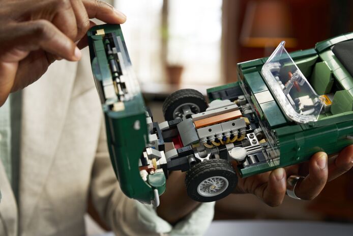LEGO® Icons Jaguar E-Type (11381) (6)