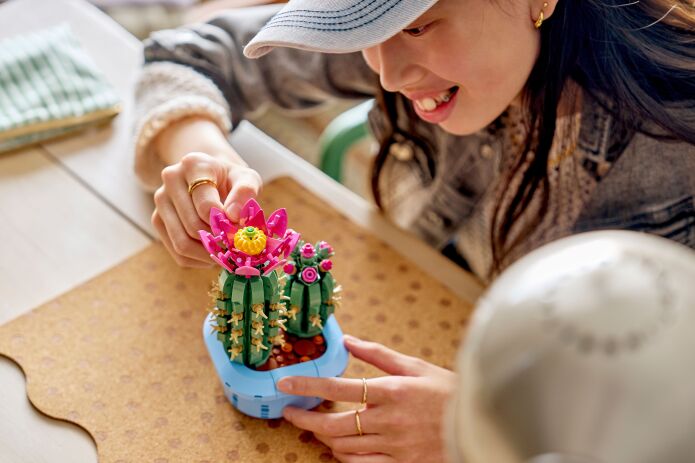 LEGO Botanicals Flowering Cactus (11509) (5)