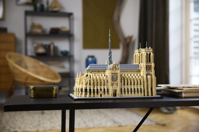 LEGO Architecture Notre-Dam De Paris (21061) (8)
