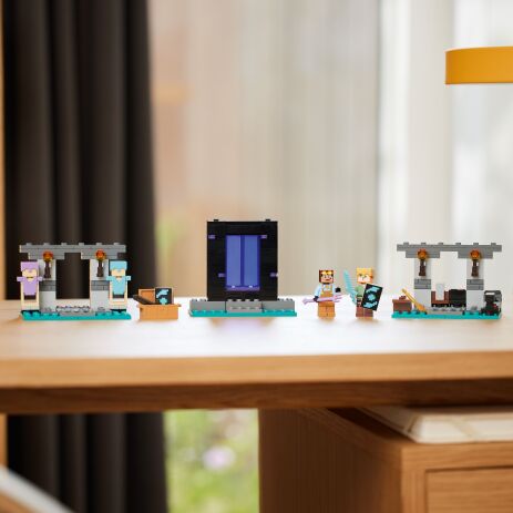 LEGO Minecraft The Armory (21252) (7)