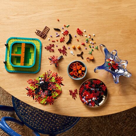 LEGO Ideas Family Tree (21346) (7)