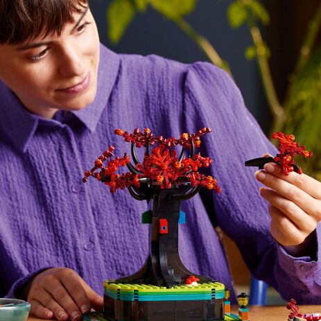 LEGO Ideas Family Tree (21346) (8)